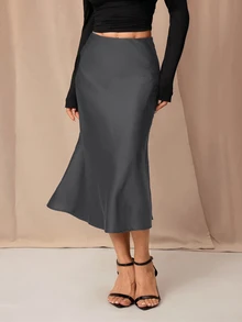 SHEIN PETITE 黑色高腰純色緞面質感裙，適合舞蹈與日常穿著 - 深灰色 - 查看 3