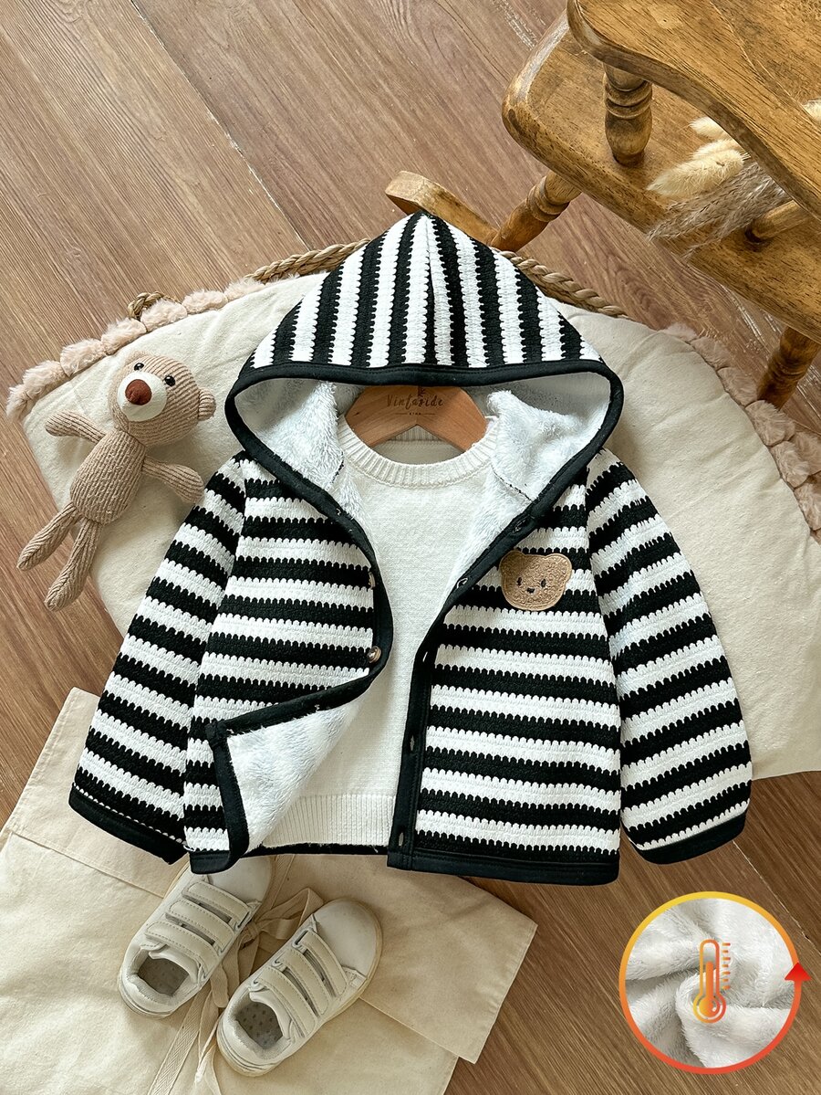 SHEIN Vintaside Kids 男嬰秋冬休閒條紋連帽長袖開襟外套 日常戶外穿搭 熊圖案 灰色卡其色 印花棉襖夾克 - 黑與白 - 查看 1