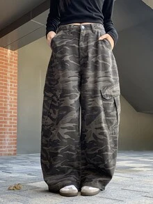 DAZY Women's Camouflage Casual Daily Travel Denim Jeans With Pockets And Buttons - Army Green - View 3