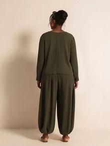 Elaquor Plus Size Women's Stacked Collar Long Sleeve Top And Pants 2 Pieces Set - Army Green - View 2