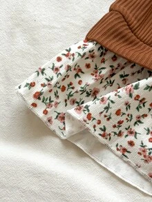 SHEIN Vintaside Kids 2件組幼兒女嬰上衣與喇叭褲套裝，甜美優雅棕色碎花蝴蝶結羅紋荷葉邊長袖圓領休閒戶外秋季連身褲，節日款 - 棕色 - 查看 5
