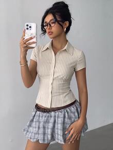 Aloruh 女款優雅春夏通勤日常極簡百搭旅行辦公純白色短袖抓皺腰褶皺襯衫，休閒極簡日常百搭，約會/出遊穿搭，女款秋季服飾，秋季穿搭，女款通勤穿搭，百搭上衣，出遊穿搭，機場穿搭 - 白色 - 查看 3