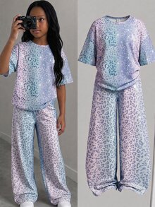 SHEIN Tween女孩休閒日常寬鬆時尚圓領豹紋與小馬圖案T恤長褲套裝 - 彩色 - 查看 1