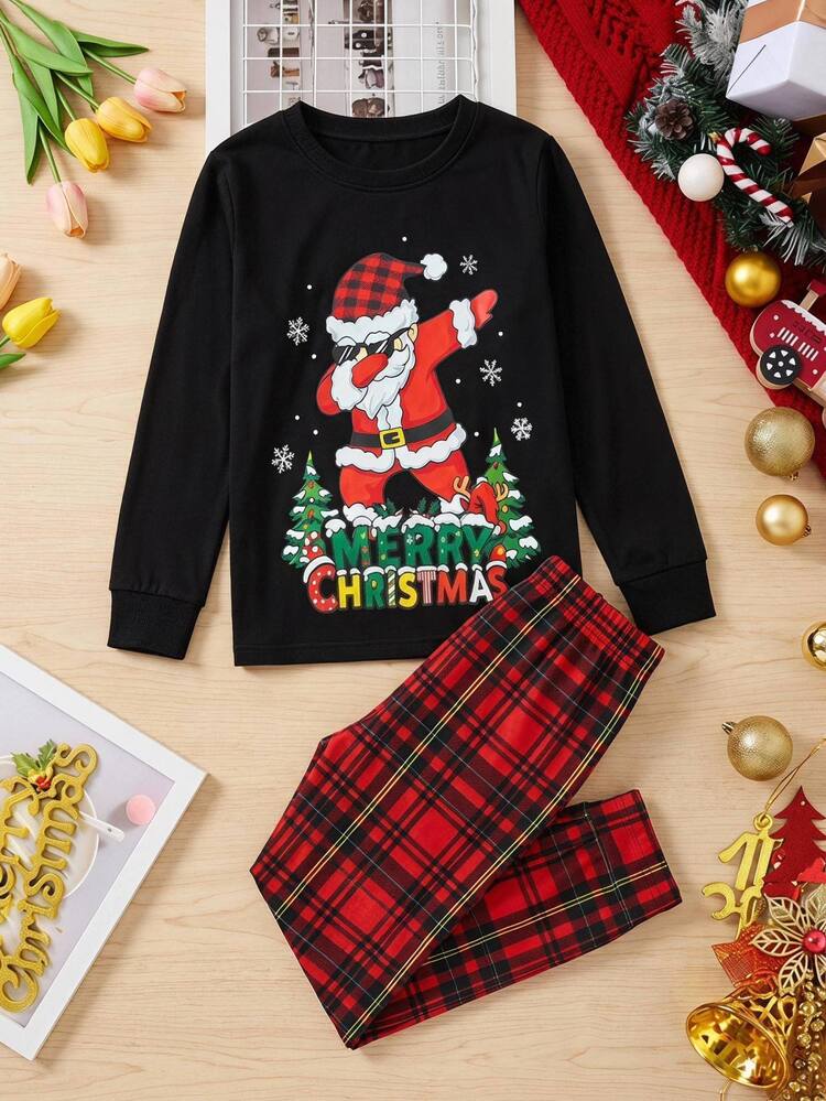 SHEIN طقم ملابس منزلية للأطفال للأولاد الصغار بتصميم دب رائع جداً ونقشة عيد الميلاد، ملابس علوية بياقة دائرية وأكمام طويلة، بنطال كاروهات أحمر كلاسيكي للسنة الجديدة، بقصة ضيقة - متعدد الألوان - مشاهدة 3