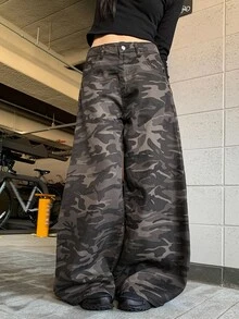 DAZY Women's Camouflage Casual Everyday Jeans With Pockets And Buttons - Army Green - View 2