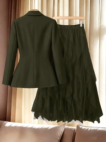 Formidée Plus Size Elegant Button Long Sleeve Jacket And Pleated Skirt Suit Set - Green - View 2
