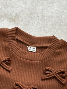SHEIN Vintaside Kids 2件組幼兒女嬰上衣與喇叭褲套裝，甜美優雅棕色碎花蝴蝶結羅紋荷葉邊長袖圓領休閒戶外秋季連身褲，節日款 - 棕色 - 查看 7