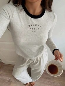Livesso Conjunto de 2 piezas estilo casual con ribete en contraste y estampado de letras, camiseta slim fit de manga corta y larga & pantalones de pijama rectos largos, atuendo de verano para mujer ropa de dormir - Gris Claro - Ver 3