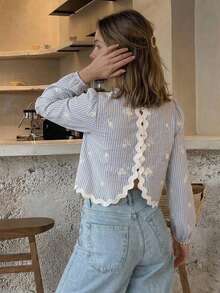Serisse 女款圓領長袖條紋刺繡背部仿珍珠鈕扣時尚百搭襯衫，秋冬優雅正式奢華商務風 - 彩色 - 查看 2