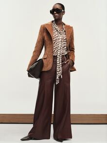Aveloria Modichic Women's Blazer Fitted Waist Textured Corduroy Notch Lapel 3-Button Flap Pockets Padded Shoulder Office Business Brown Solid Vintage Casual Fall - Brown - View 6