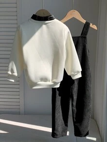 SHEIN 兒童小男孩/女孩，小男孩 2 件組秋冬休閒時尚運動衫套裝，POLO 領運動衫與綠色燈芯絨吊帶褲套裝，小男孩秋冬服飾，套裝，Squishy - 黑色 - 查看 2