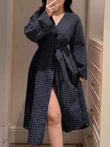 Dazy Plus Jubah Panjang Longgar Motif Kotak-kotak dengan Depan Asimetris untuk Musim Semi, Panas dan Gugur - Navy Blue - View 5