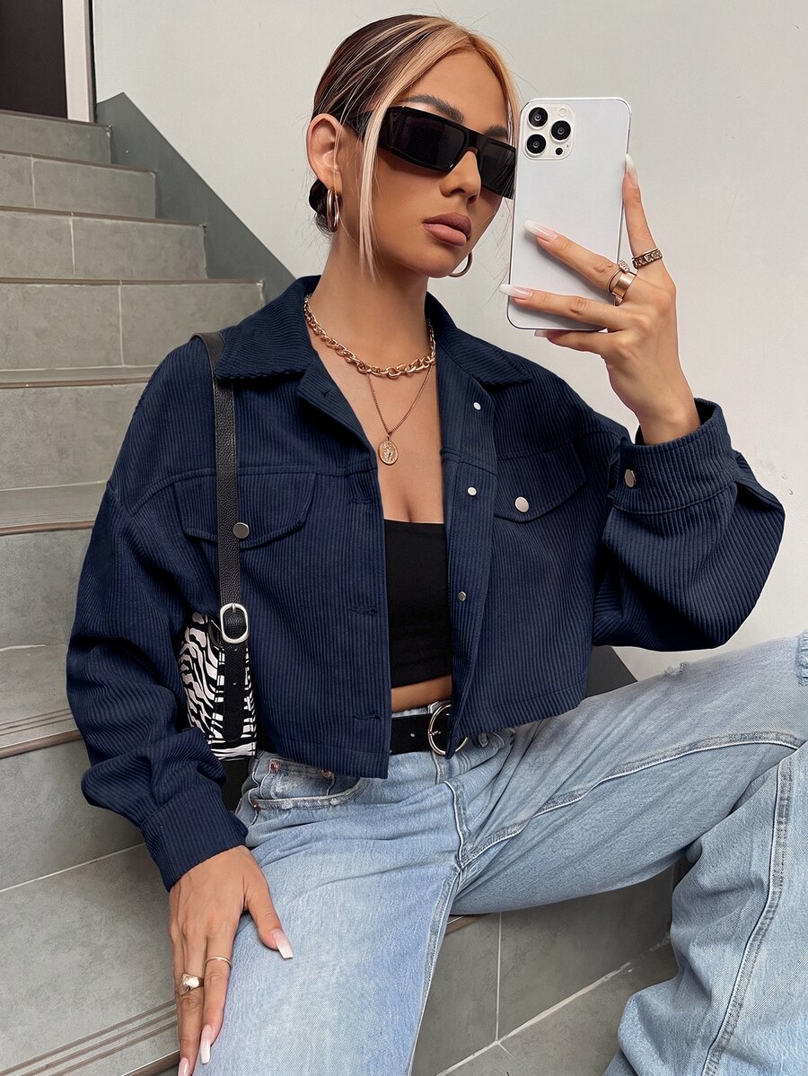 SHEIN EZwear 春秋穿搭落肩翻蓋設計短版燈芯絨夾克 秋冬款 - 藏蓝色 - 查看 1