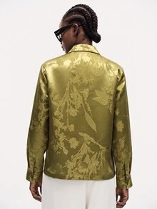 Aveloria Modichic 秋冬豆綠與黃綠花卉紋理圖案緞面提花新中式風格盤扣裝飾立領寬鬆前開襟優雅通勤設計長袖襯衫精緻奢華重工現代休閒派對混搭街頭風百搭 - 彩色 - 查看 4