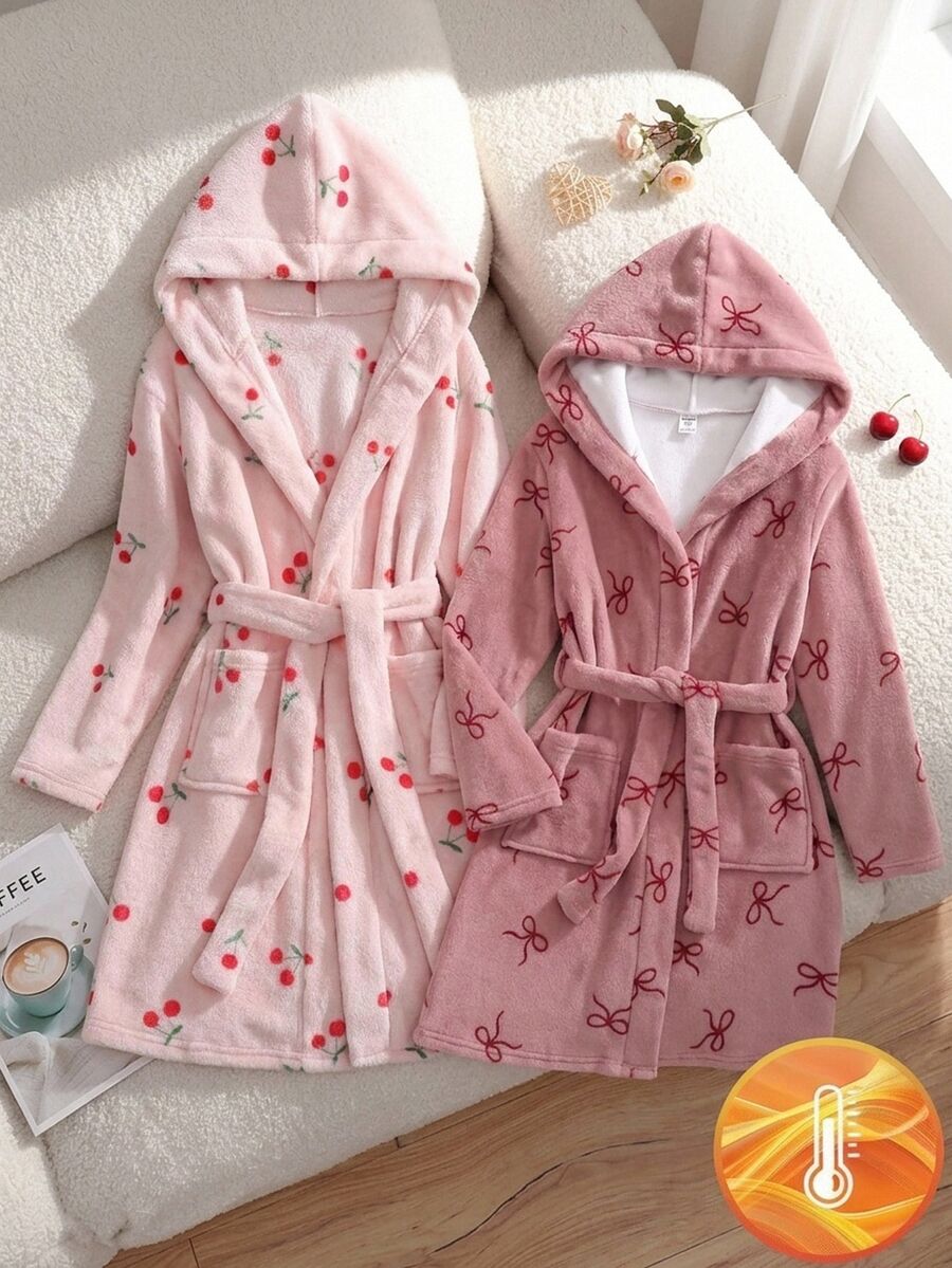 SHEIN 女童甜美白色毛絨浴袍，紅色蝴蝶結印花，附口袋、腰帶，長袖長版連帽睡衣居家服，適合秋冬穿著 - 紅色 - 查看 1