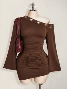 SHEIN ICON 女款大尺碼金屬孔眼不對稱單肩修身洋裝 秋季 - 棕色 - 查看 1