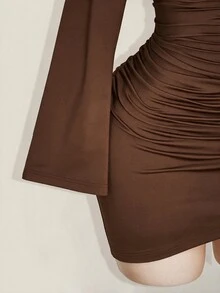 SHEIN ICON 女款大尺碼金屬孔眼不對稱單肩修身洋裝 秋季 - 棕色 - 查看 8