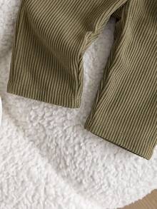 SHEIN 新生兒可愛卡通圖案印花 Polo 衫與鬆緊腰長褲套裝 - 軍綠色 - 查看 7