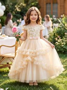 SHEIN Glamorique Kids 女童長款花卉洋裝 香檳色網紗刺繡婚禮派對公主禮服 香檳色蕾絲刺繡多層網紗荷葉邊花童公主裙 - 香檳色 - 查看 6