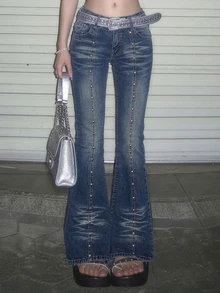 DAZY Celana Jeans Denim Vintage Wanita Warna Biru Tua Pudar dengan Detail Usang, Pinggang Rendah, Dekorasi Rivet, Potongan Slim Fit, dan Kaki Mengembang - Biru - View 1