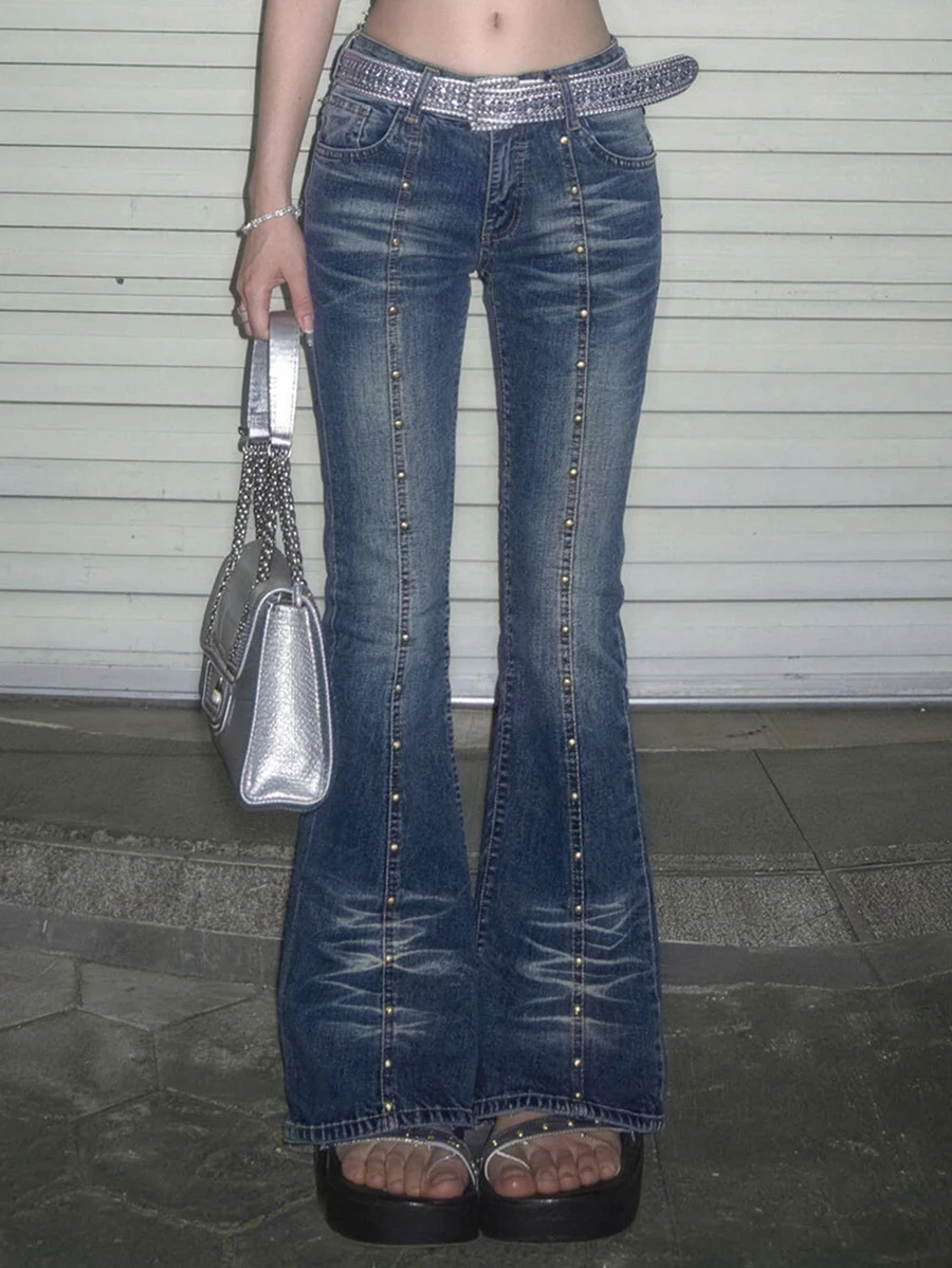 DAZY Celana Jeans Denim Vintage Wanita Warna Biru Tua Pudar dengan Detail Usang, Pinggang Rendah, Dekorasi Rivet, Potongan Slim Fit, dan Kaki Mengembang - Biru - View 1