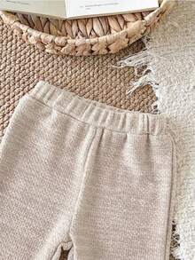 SHEIN 2件組幼女上衣＋喇叭褲，優雅米色燕麥色不對稱荷葉邊長袖小高領針織衫連身褲，休閒派對秋季度假款 - 杏色 - 查看 5