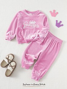 Cozy Pixies 女嬰字母皇冠刺繡天鵝絨圓領長袖套頭運動衫與彈性腰錐腳褲 2件組 幼兒女童服裝 舒適百搭時尚休閒可愛簡約全能風格 適用秋冬室內外 滑雪 開學 日常運動玩耍 派對 節日 萬聖節 聖誕節 新年 情人節 多種場合 - 淡紫色 - 查看 3