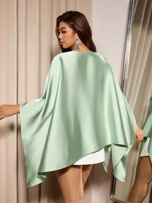 Elaquor Plus Size Women's Solid Color Round Neck Batwing Sleeve Elegant Blouse - Green - View 2