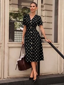 Editum 女款波點圖案單排扣短袖口袋優雅中長洋裝 - 黑色 - 查看 4