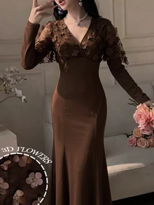 Modelyn فستان طويل ضيق للنساء مع كتف شبكي وتطريز زهري ثلاثي الأبعاد - بني - مشاهدة 4