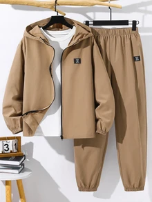 SHEIN 青少年男孩 2件組休閒卡其色連帽開襟衫與長褲，附小標誌，適合秋冬返校季穿著 - 卡其色 - 查看 4