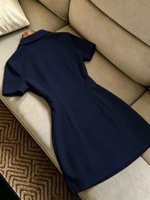 SHEIN Franclia 女款夏季 Polo 領短袖收腰 A 字洋裝，極簡顯瘦設計，適合日常通勤、外出與野餐 - 藏蓝色 - 查看 2