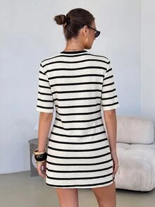 Lavishia 女款優雅初秋休閒針織黑白條紋收腰抓皺短洋裝，黑白條紋洋裝，適合日常休閒穿著，針織洋裝 - 黑與白 - 查看 2