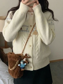 DAZY Cardigan Sweater Hamil dengan Motif Geometris Kancing Tunggal, Modis Kasual, Kreatif, Personal, Segar, dan Imut - Krem - View 3