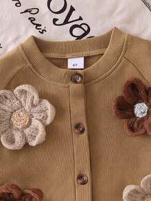 SHEIN Playful Pals 女嬰棕色長袖開襟外套大花飾裝與喇叭褲2件套，春秋/冬季休閒日常 - 卡其色 - 查看 5