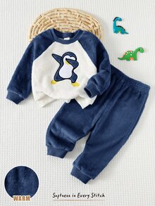 Cozy Pixies 男嬰卡通動物圖案抓絨內裡加厚圓領長袖套頭運動衫＋鬆緊腰長褲 2件套，舒適親膚百搭簡約時尚，適合室內、戶外、日常、運動、玩耍、派對、拍照、節日聖誕企鵝造型嬰兒男孩套裝 - 藏蓝色 - 查看 5