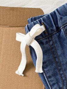 SHEIN 兒童小男孩休閒基礎款抽繩腰藍色丹寧寬鬆大廓形牛仔褲，秋冬返校季 - 深色水洗藍 - 查看 4