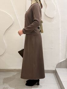 Solavon Set Blus Lengan Panjang Kancing Katak Elegan dan Rok Maxi Wanita - Coklat - View 3