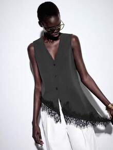 SHEIN PariChic Blus Wanita Baru Musim Semi dan Panas Kerah V dengan Hiasan Renda Asimetris - Grey - View 7