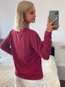 DAZY 女款圓領長袖簡約休閒T恤 - 酒紅色 - 查看 2