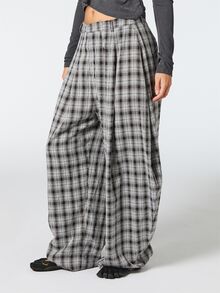 COUREZ BAGGY BALLOON CHECK TROUSERS WITH ASYMMETRIC BACK DETAIL - Black and White - View 4