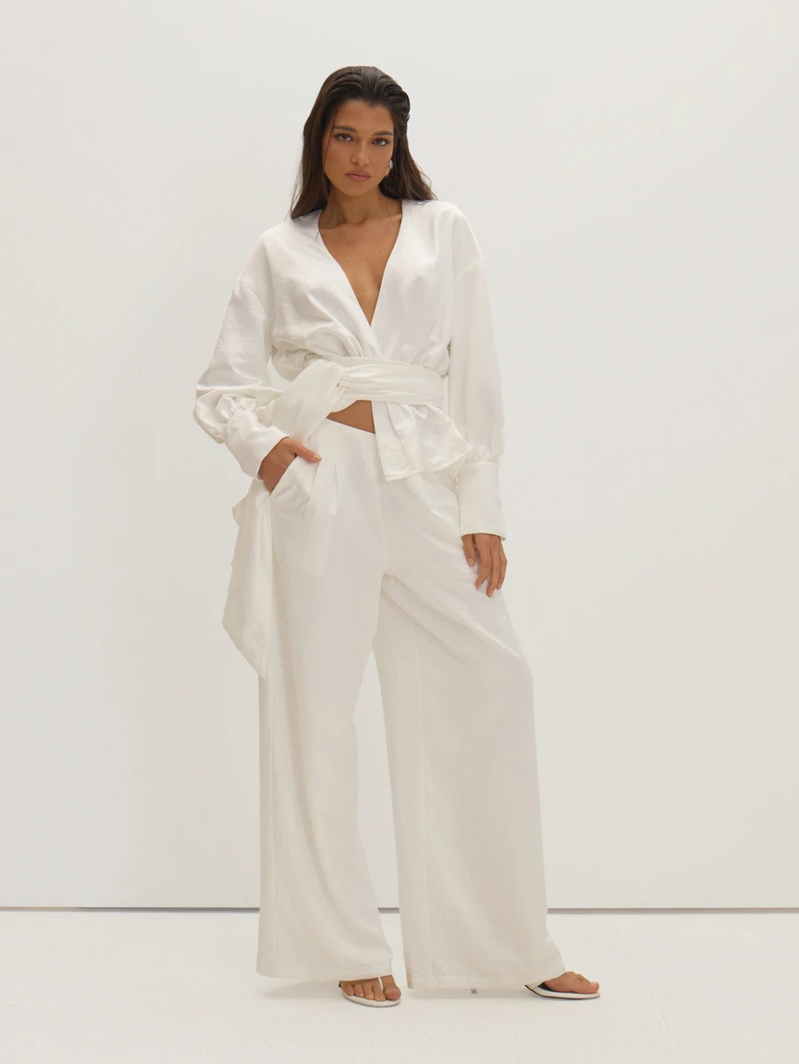 MUSEYN White Wide Leg Concealed Zip Trouser Classy Date Night Chic Evening Fall - Cream - View 1