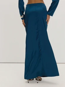 MUSEYN Rok Maxi Satin Biru Tosca dengan Model Drape, Elegan untuk Kencan Malam, Chic, dan Cocok untuk Musim Gugur. - Navy Blue - View 4