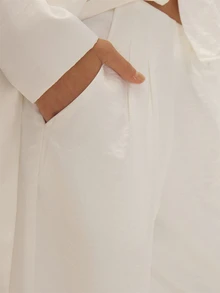MUSEYN White Wide Leg Concealed Zip Trouser Classy Date Night Chic Evening Fall - Cream - View 5