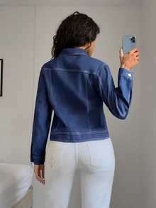 Jeanoix Jaket Denim Pendek Wanita Lengan Panjang Kancing Depan dengan Hem Asimetris Gaya Y2K - Dark Wash - View 2