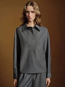 Anewsta Essential Kemeja Tenun Wanita Komuter Elegan Warna Abu-abu dengan Plaket Tersembunyi dan Kerah Oversized - Grey - View 1