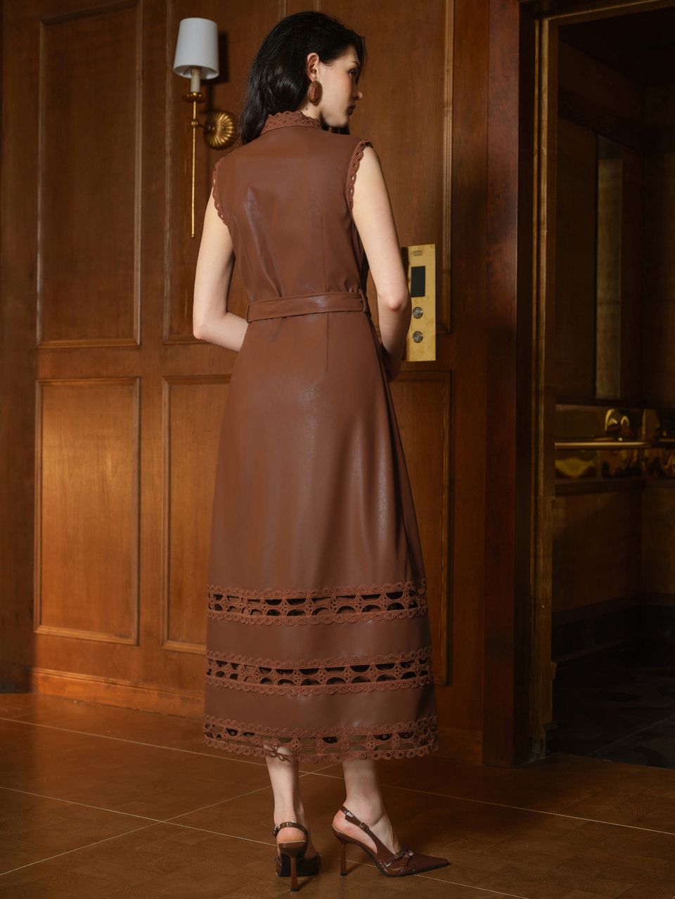 Anewsta Autumn Vintage European & American Style PU Hollow Waist Cinched Brown Sleeveless Midi Dress For Women