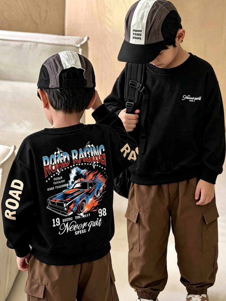 SHEIN Coolqubz 2件組男孩時尚圓領套頭運動衫與棕色工裝梭織長褲套裝,大尺寸背部圖案印花,酷炫街頭風,柔軟舒適面料,易穿脫,適合春秋季、學校、外出,前青春期男孩必備穿搭 - 黑色 - 查看 1