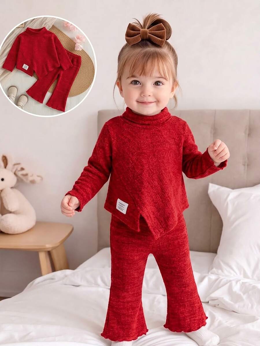 SHEIN 2件組幼女上衣與喇叭褲套裝,可愛紅色紋理針織,不對稱下擺荷葉邊,長袖小高領,加厚秋季節日派對毛衣套裝 - 紅色 - 查看 1