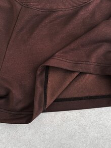 Dewbera Dewbera بلوزة رياضية نسائية بياقة دائرية وأكمام طويلة بألوان صفراء وبنية بتصميم كتل لونية قصيرة ومحكمة - بني - مشاهدة 6